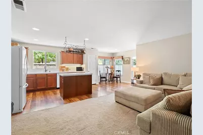 29890 Berkshire, Castaic, CA 91384 - Photo 7