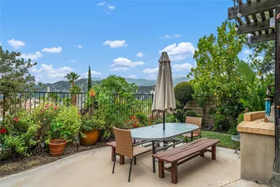 25730 Hawthorne Place, Stevenson Ranch, CA 91381 - Photo 37