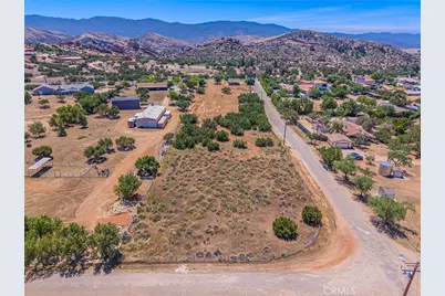 10367 Escondido Canyon, Agua Dulce, CA 91390 - Photo 15