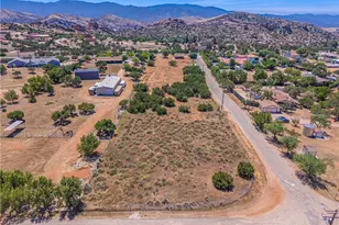 10367 Escondido Canyon, Agua Dulce, CA 91390 - Photo 15