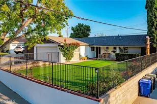 19776 Merryhill St, Canyon Country, CA 91351 - Photo 37