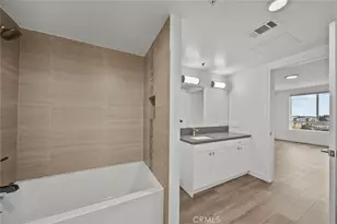900 S Kenmore Ave, Los Angeles, CA 90006 - Photo 21