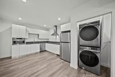 900 S Kenmore Avenue #504, Los Angeles, CA 90006 - Photo 11