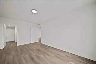 900 S Kenmore Ave, Los Angeles, CA 90006 - Photo 17