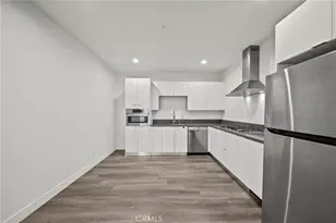 900 S Kenmore Ave, Los Angeles, CA 90006 - Photo 9
