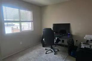 12724 Palm Ct, Sylmar, CA 91342 - Photo 11