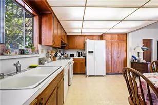 1140 Oberlin Dr, Glendale, CA 91205 - Photo 15