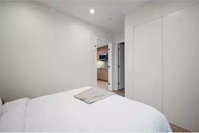 5412 Fallbrook Avenue, Woodland Hills, CA 91367 - Photo 35