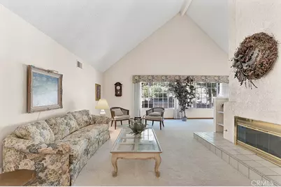 19817 Hiawatha Street, Chatsworth, CA 91311 - Photo 3