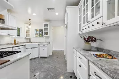 7038 Delco, Winnetka, CA 91306 - Photo 11