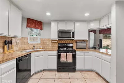 15816 Cindy Court, Canyon Country, CA 91387 - Photo 17