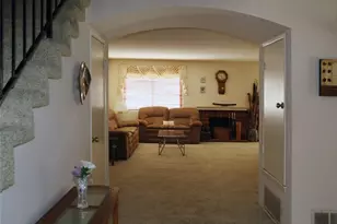 15816 Cindy Ct, Canyon Country, CA 91387 - Photo 9