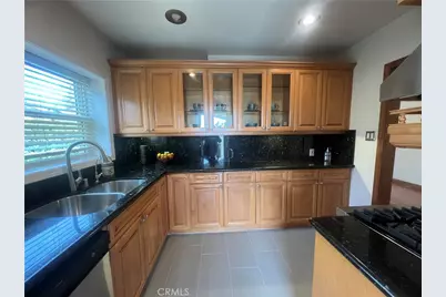 13384 Foothill Boulevard, Sylmar, CA 91342 - Photo 5