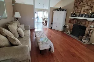 31329 Tobiah Pl, Castaic, CA 91384 - Photo 5