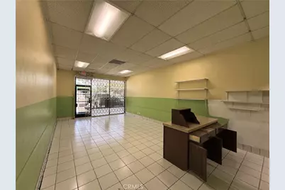 18125 D Saticoy Street, Reseda, CA 91335 - Photo 5