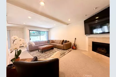5800 Owensmouth Avenue #26, Woodland Hills, CA 91367 - Photo 9