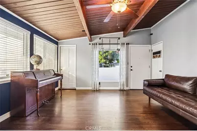 8411 Mammoth Avenue, Panorama City, CA 91402 - Photo 5