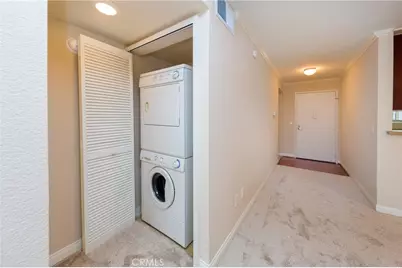 5540 Owensmouth Avenue #205, Woodland Hills, CA 91367 - Photo 17
