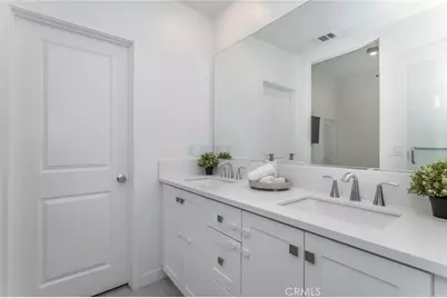 27562 Sparrow Court, Valencia, CA 91381 - Photo 31