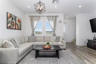 27562 Sparrow Ct, Valencia, CA 91381 - Photo 13