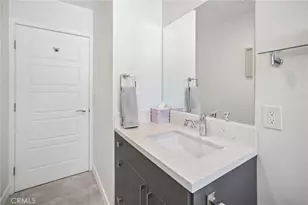 8434 Oakdale Ave, Winnetka, CA 91306 - Photo 15