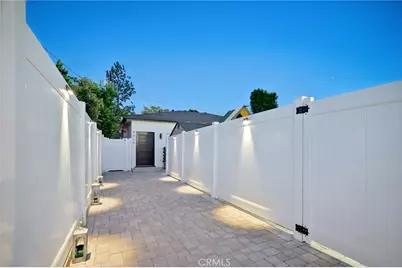 8434 Oakdale Avenue, Winnetka, CA 91306 - Photo 29