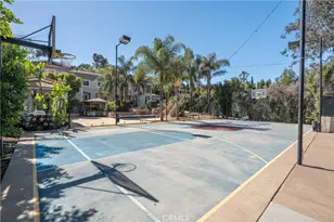 9735 Baden, Chatsworth, CA 91311 - Photo 55