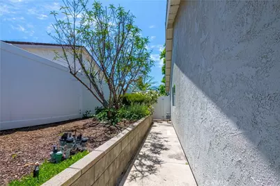 2934 Globe Avenue, Thousand Oaks, CA 91360 - Photo 57