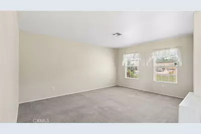 5739 Avenida Entrada, Palmdale, CA 93551 - Photo 9