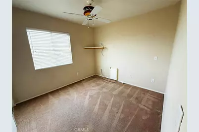 5739 Avenida Entrada, Palmdale, CA 93551 - Photo 15