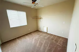 5739 Avenida Entrada, Palmdale, CA 93551 - Photo 15