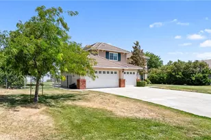 5739 Avenida Entrada, Palmdale, CA 93551 - Photo 3