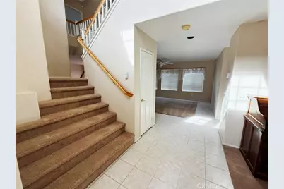 5739 Avenida Entrada, Palmdale, CA 93551 - Photo 5