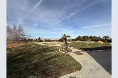 5739 Avenida Entrada, Palmdale, CA 93551 - Photo 23