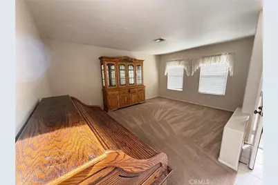 5739 Avenida Entrada, Palmdale, CA 93551 - Photo 9
