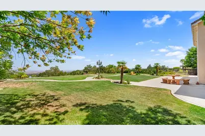 5739 Avenida Entrada, Palmdale, CA 93551 - Photo 43
