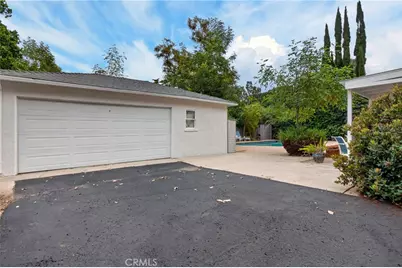 10542 White Oak Avenue, Granada Hills, CA 91344 - Photo 35