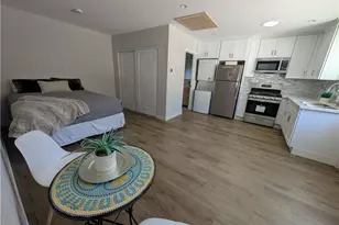 23130 Victory, Woodland Hills, CA 91367 - Photo 15