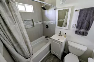 23130 Victory, Woodland Hills, CA 91367 - Photo 13