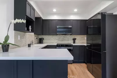 1015 N Michillinda #302, Pasadena, CA 91107 - Photo 9