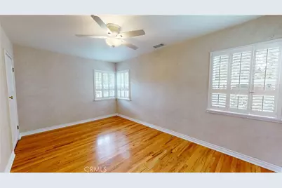 5430 Woodlake Avenue, Woodland Hills, CA 91367 - Photo 15