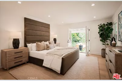 6317 Orion, Van Nuys, CA 91411 - Photo 9
