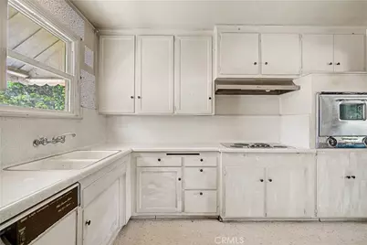 8408 Keokuk Avenue, Winnetka, CA 91306 - Photo 3