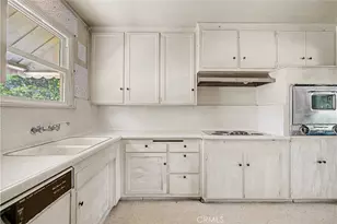 8408 Keokuk Ave, Winnetka, CA 91306 - Photo 3