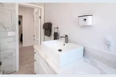 1657 S Garth Ave, Los Angeles, CA 90035 - Photo 19