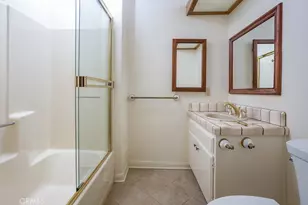 24537 Peachland Ave, Newhall, CA 91321 - Photo 33
