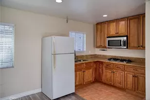 15450 Archwood, Van Nuys, CA 91406 - Photo 11