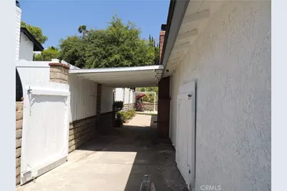 27246 Via Marcia, Saugus, CA 91350 - Photo 21