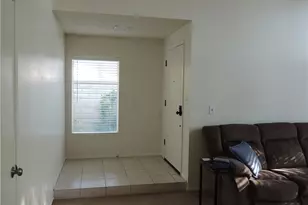 27246 Via Marcia, Saugus, CA 91350 - Photo 3