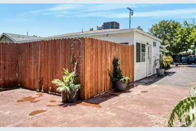 7434 Nestle, Reseda, CA 91335 - Photo 37